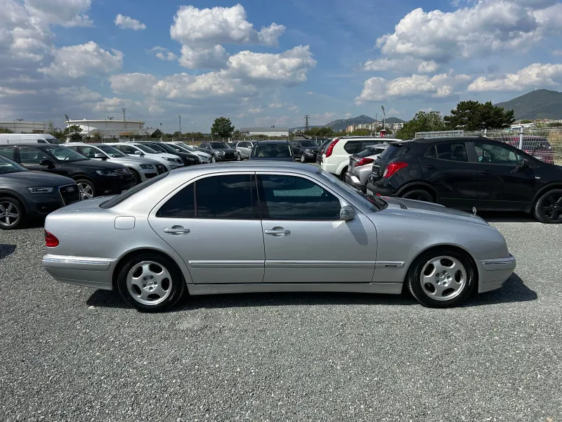 Mercedes-Benz E 270 (КАТО НОВА) Image 4