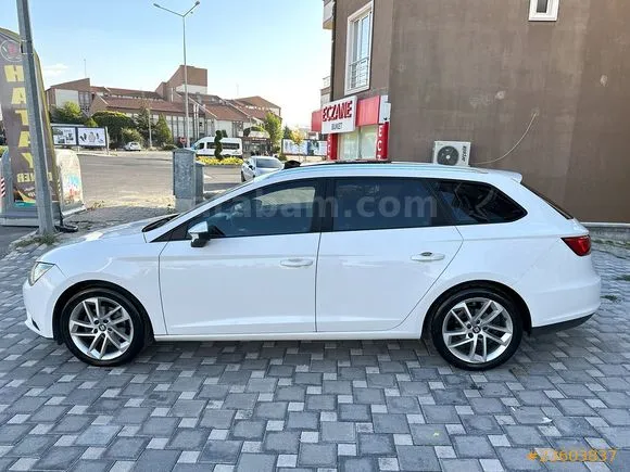 Seat Leon 1.6 TDI Sport Tourer Style Image 5